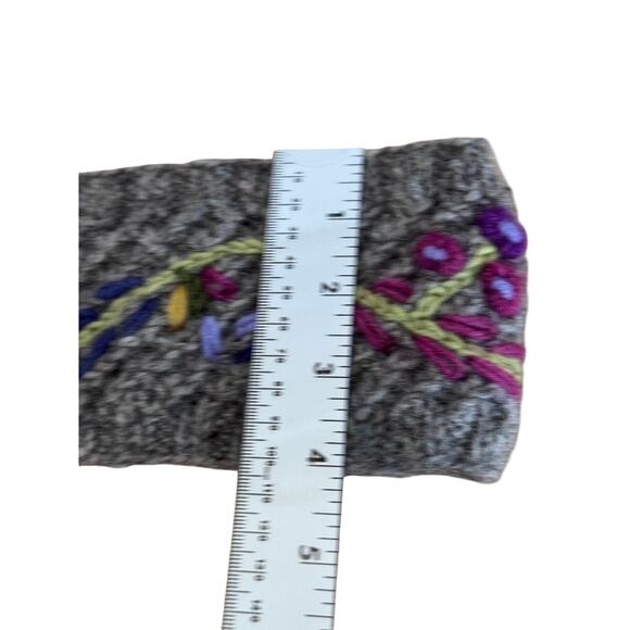 Lost Horizons Wool Embroidered Knit Headband – Floral Winter Ear Warmer - Picture 5 of 7